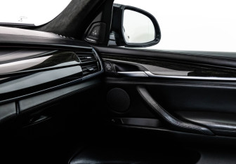 Подержанный автомобиль BMW X5 2016 года (17 фото)