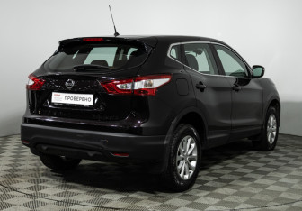 Подержанный автомобиль Nissan Qashqai 2014 года (5 фото)