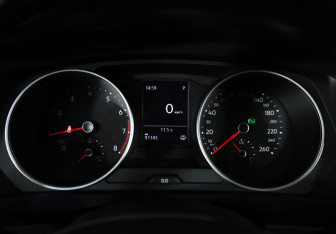 Подержанный автомобиль Volkswagen Tiguan 2018 года (18 фото)