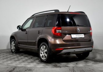 Подержанный автомобиль Skoda Yeti 2014 года (7 фото)