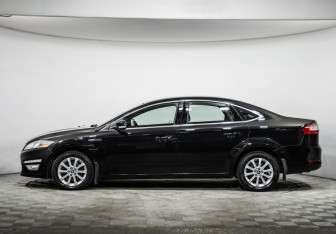 Подержанный автомобиль Ford Mondeo Sedan 2012 года (8 фото)