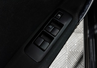 Подержанный автомобиль Nissan Qashqai 2012 года (10 фото)