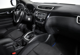 Подержанный автомобиль Nissan Qashqai 2016 года (13 фото)