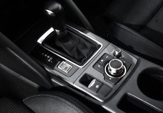 Подержанный автомобиль Mazda CX-5 2016 года (11 фото)