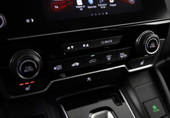 Подержанный автомобиль Honda CR-V 2018 года (15 фото)