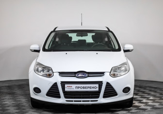 Подержанный автомобиль Ford Focus Hatchback 2013 года (2 фото)