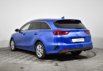 Подержанный автомобиль Kia Ceed Wagon 2022 года (7 фото)