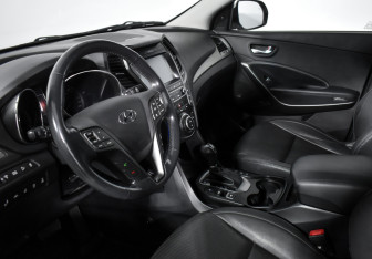 Подержанный автомобиль Hyundai Santa Fe 2018 года (9 фото)