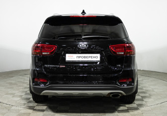 Подержанный автомобиль Kia Sorento 2020 года (6 фото)