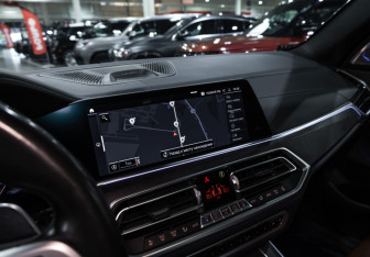 Подержанный автомобиль BMW X5 2019 года (22 фото)