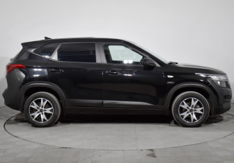 Подержанный автомобиль Kia Seltos 2021 года (4 фото)