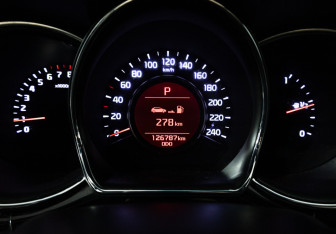 Подержанный автомобиль Kia Ceed Hatchback 2018 года (12 фото)