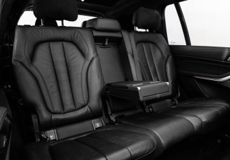 Подержанный автомобиль BMW X7 2019 года (28 фото)