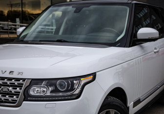 Подержанный автомобиль Land Rover Range Rover 2013 года (2 фото)