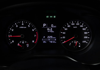 Подержанный автомобиль Kia Rio Sedan 2018 года (12 фото)