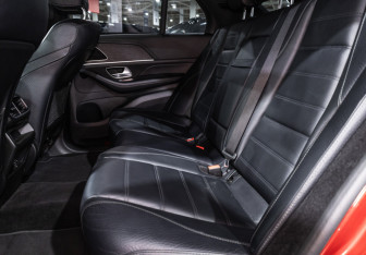 Подержанный автомобиль Mercedes-Benz GLE 2021 года (14 фото)