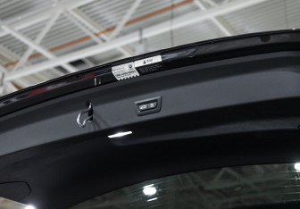 Подержанный автомобиль BMW X3 2021 года (14 фото)