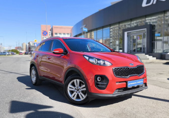 Подержанный автомобиль Kia Sportage 2017 года (3 фото)