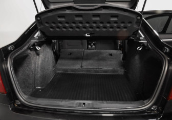 Подержанный автомобиль Skoda Octavia Liftback 2012 года (25 фото)