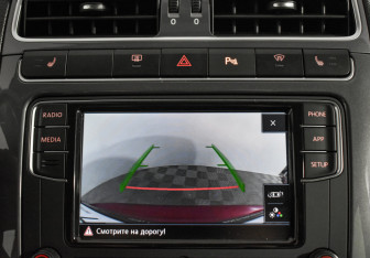 Подержанный автомобиль Volkswagen Polo Sedan 2019 года (18 фото)