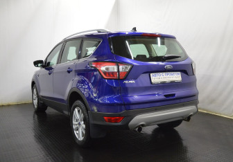 Подержанный автомобиль Ford Kuga 2017 года (7 фото)