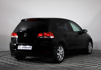 Подержанный автомобиль Volkswagen Golf Hatchback 2012 года (5 фото)