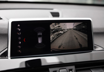 Подержанный автомобиль BMW X1 2021 года (15 фото)