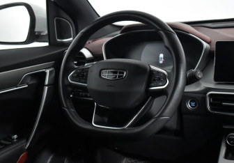 Подержанный автомобиль Geely Coolray 2021 года (20 фото)