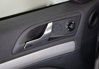 Подержанный автомобиль Skoda Octavia Liftback 2012 года (18 фото)