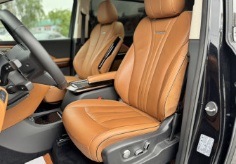 Подержанный автомобиль Hongqi HQ9 2022 года (24 фото)