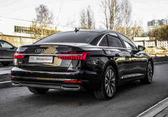 Подержанный автомобиль Audi A6 Sedan 2021 года (5 фото)