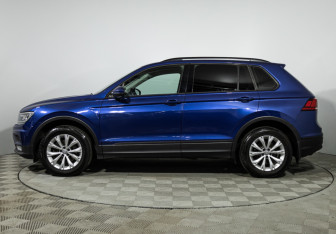 Подержанный автомобиль Volkswagen Tiguan 2019 года (8 фото)