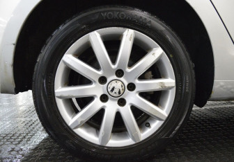 Подержанный автомобиль Volkswagen Golf Hatchback 2011 года (9 фото)