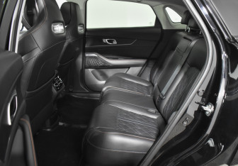 Подержанный автомобиль Changan UNI-K 2022 года (11 фото)