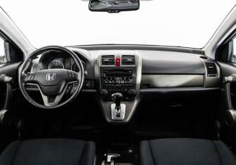Подержанный автомобиль Honda CR-V 2011 года (10 фото)
