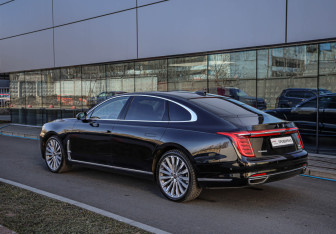 Подержанный автомобиль Hongqi H9 2024 года (6 фото)