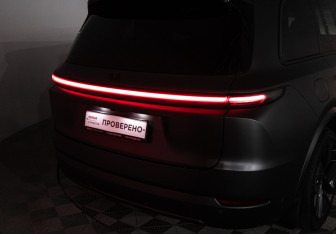 Подержанный автомобиль LiXiang L9 2024 года (29 фото)