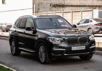 Подержанный автомобиль BMW X3 2020 года (5 фото)