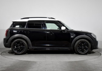 Подержанный автомобиль MINI Countryman 2021 года (4 фото)