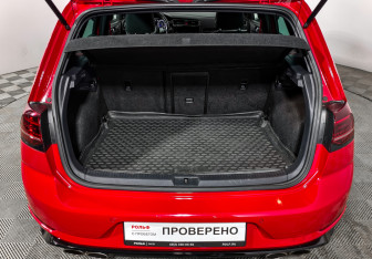 Подержанный автомобиль Volkswagen Golf R Hatchback 2019 года (21 фото)