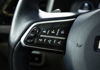 Подержанный автомобиль Haval F7 2023 года (21 фото)