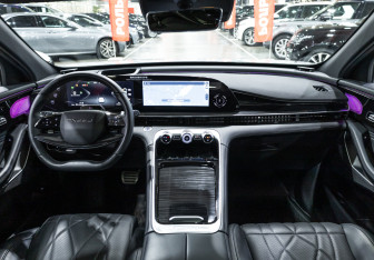 Подержанный автомобиль Exeed RX 2023 года (16 фото)