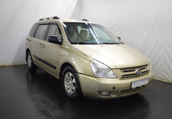 Подержанный автомобиль Kia Carnival 2007 года (3 фото)