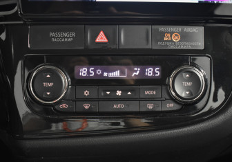 Подержанный автомобиль Mitsubishi Outlander 2013 года (15 фото)