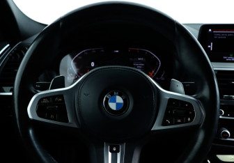 Подержанный автомобиль BMW X4 2020 года (19 фото)