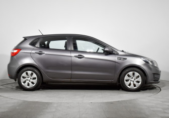 Подержанный автомобиль Kia Rio Hatchback 2015 года (4 фото)