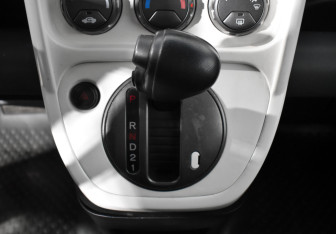 Подержанный автомобиль Honda Element 2003 года (10 фото)