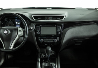 Подержанный автомобиль Nissan Qashqai 2017 года (14 фото)
