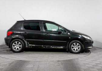 Подержанный автомобиль Peugeot 307 Hatchback 2005 года (4 фото)