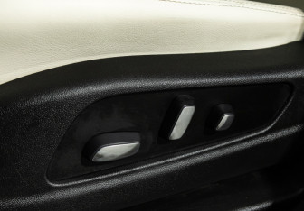 Подержанный автомобиль Cadillac XT5 2020 года (16 фото)